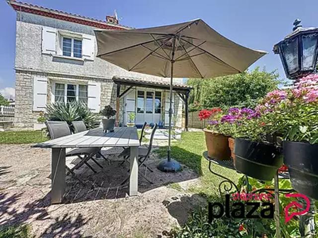 Saint Sulpice de Royan 17200 Achat / Vente maison 8 pièces t8 au dernier étage parking