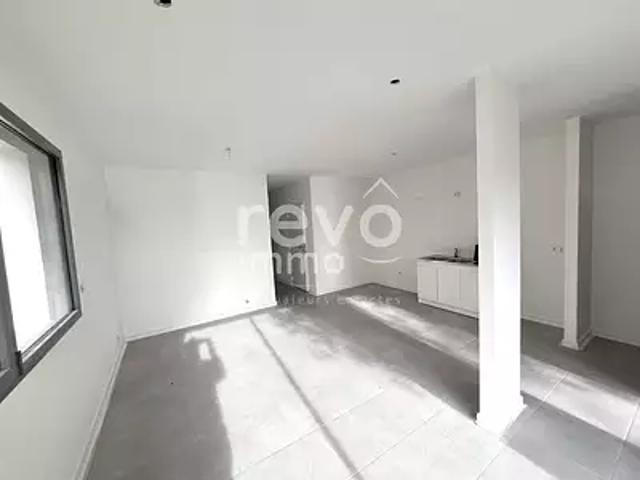 Saint Sylvain d'Anjou 49480 Achat / Vente appartement 3 pièces t3 au dernier étage
