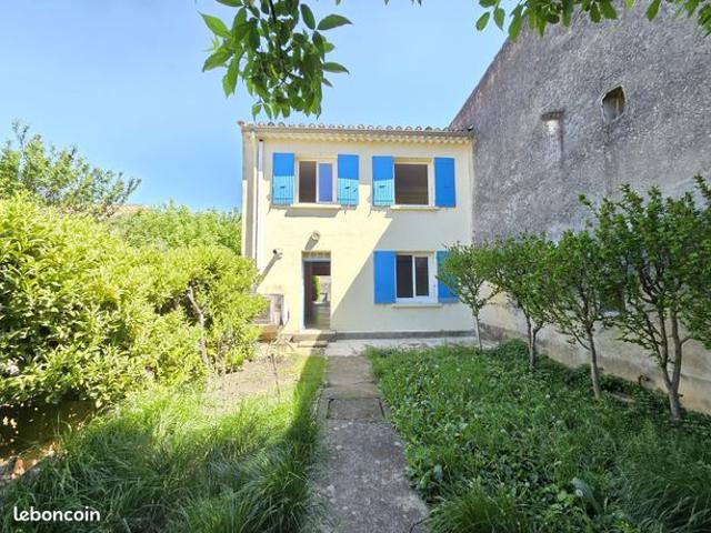 Sainte Cécile les Vignes Maison de type 4 de 85 m² avec terrain et garage