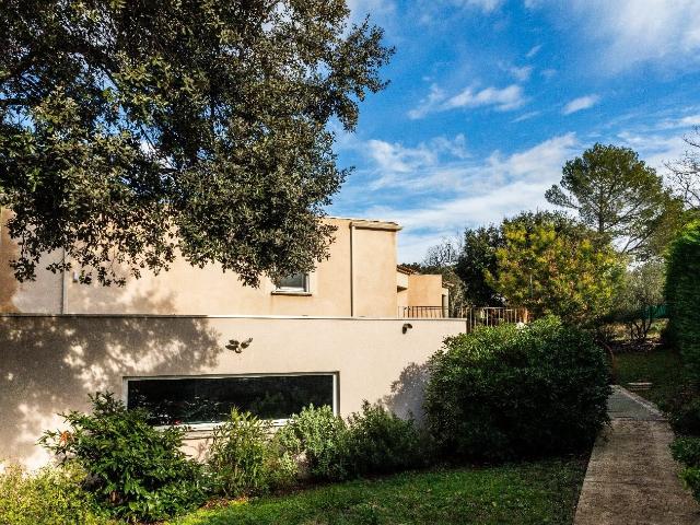 Sainte Anastasie Â? Villa D'architecte Â? T6 Â? 171 m2 Â? Pi. 171m² Sainte Anastasie
