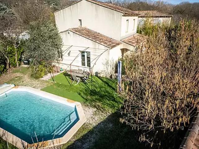 Sainte Anastasie sur Issole 83136 Achat / Vente maison 5 pièces t5 au dernier étage piscine