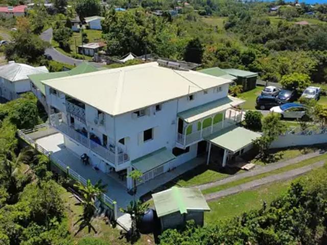Sainte Anne 97180 Achat / Vente immeuble jardin