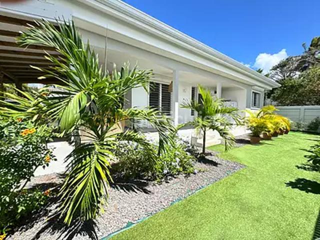 Sainte Anne 97180 Achat / Vente maison 5 pièces t5 au dernier étage terrasse