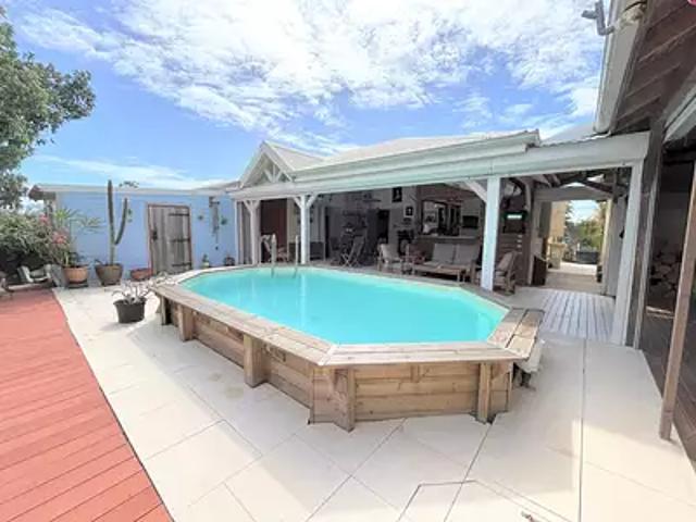Sainte Anne 97180 Achat / Vente maison 5 pièces t5 piscine jardin