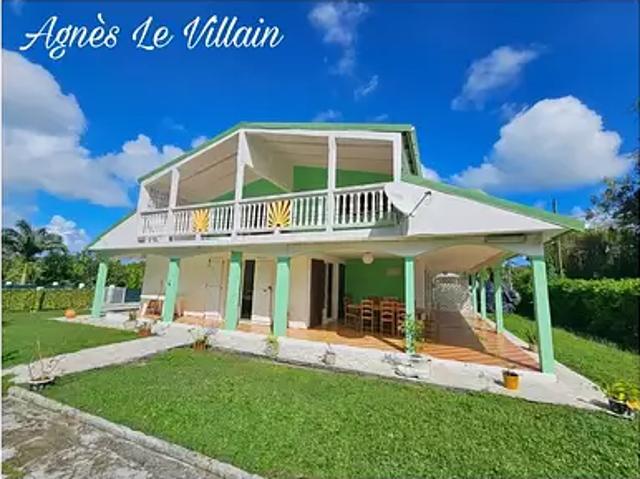 Sainte Anne 97180 Achat / Vente maison 9 pièces t9 piscine jardin