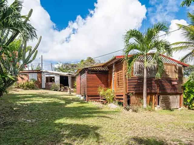 Sainte Anne 97180 Achat / Vente maison 9 pièces t9 terrasse