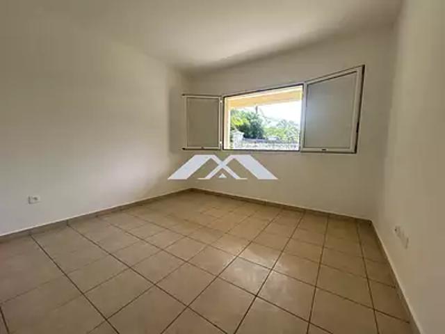 Sainte Anne 97437 Location maison 4 pièces t4 terrasse