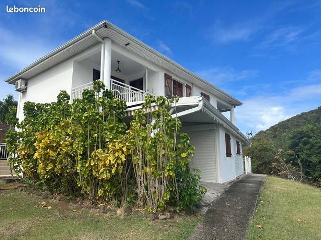 Sainte anne appartement t2 dans petite residence tranquille