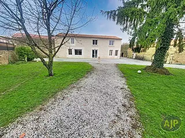 Sainte Gemme la Plaine 85400 Achat / Vente maison 4 pièces t4 cave parking