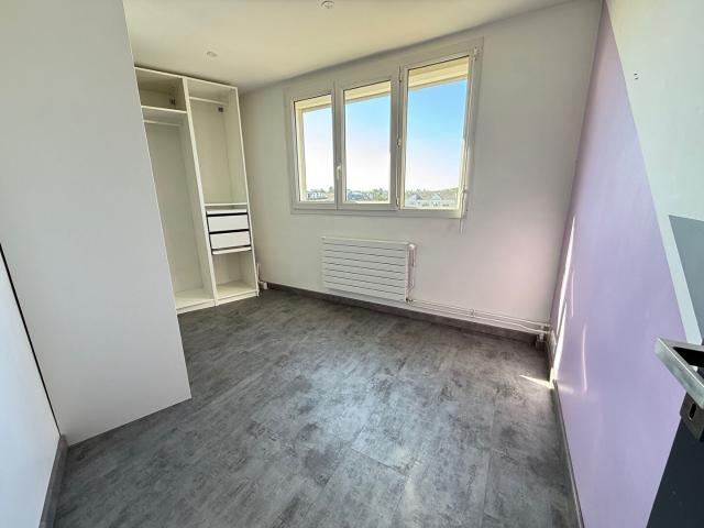 SAINTE GENEVIEVE DES BOIS f4 de 65m²