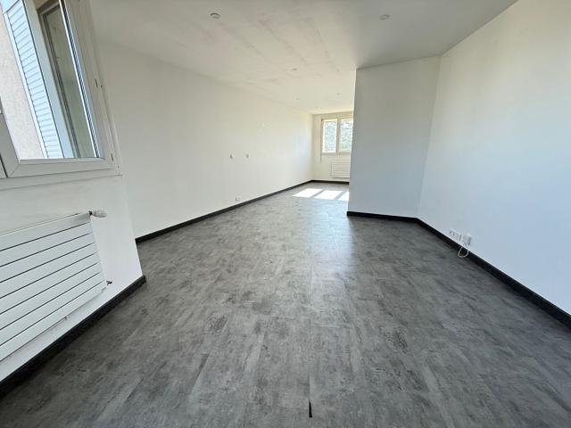 SAINTE GENEVIEVE DES BOIS f4 de 65m²