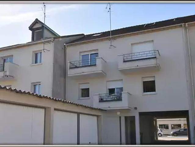 Sainte Geneviève des Bois 91700 Achat / Vente appartement 2 pièces t2 au dernier étage balcon