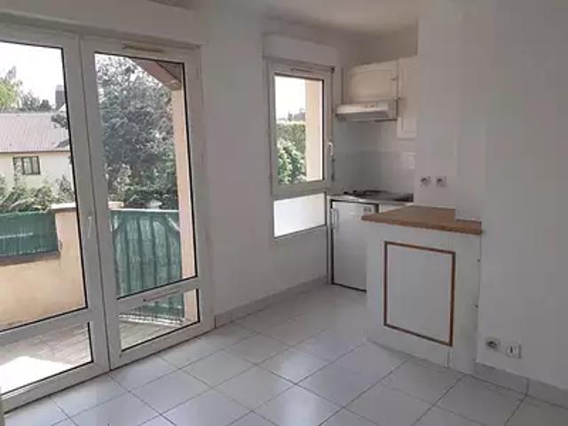Sainte Geneviève des Bois 91700 Location appartement 2 pièces t2 balcon