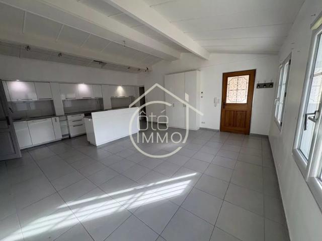 Sainte Foy la Grande: Maison Type T3 de 81m²