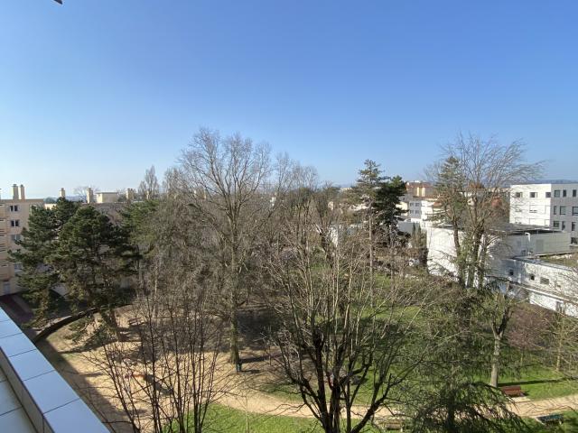 SAINTE FOY LES LYON AVENUE FOCH