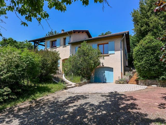 SAINTE FOY LES LYON charmante maison 166m2 6 CHAMBRES au calme dans un écrin de verdure