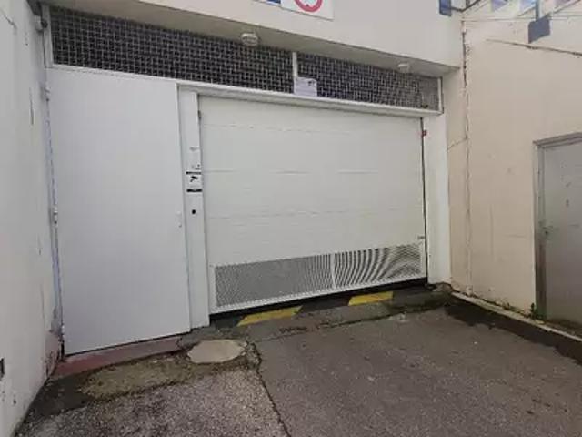 Sainte Foy lès Lyon 69110 Location parking