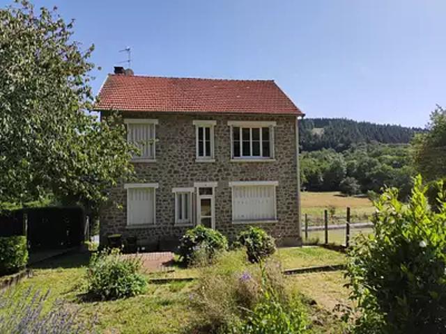 Sainte Feyre 23000 Location maison 5 pièces t5 au dernier étage cave