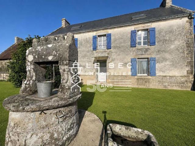SAINTE HÉLÈNE: Maison à rénover avec vue sur la Ria d'Étel