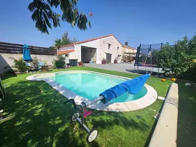 Sainte Hermine 85210 Achat / Vente maison 10 pièces t10