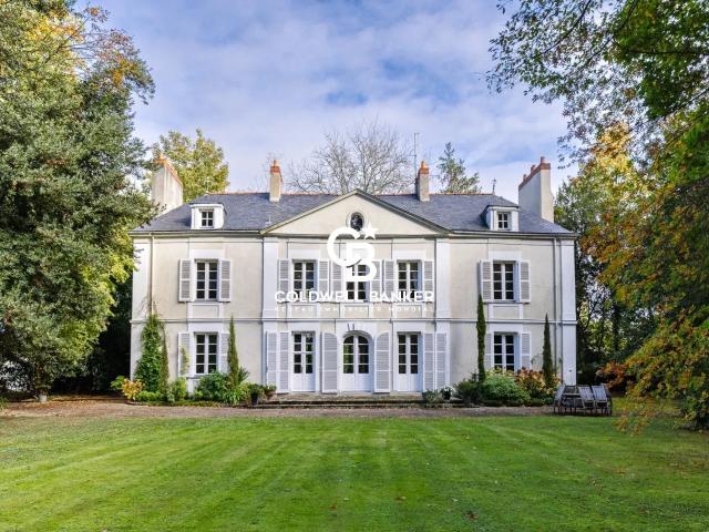 Sainte Luce Sur Loire Chateau 295m² Sainte Luce sur Loire