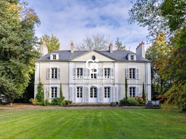 SAINTE LUCE SUR LOIRE CHATEAU