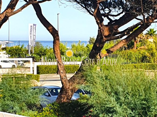 APPARTEMENT, 2 PIECES EN DUPLEX VUE MER, PLACE DE PARKING PRIVEE