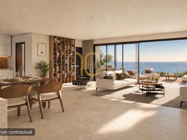 Sainte Maxime Appartement T5 de 142 m2 avec terrasse, vue mer 200m de la plage