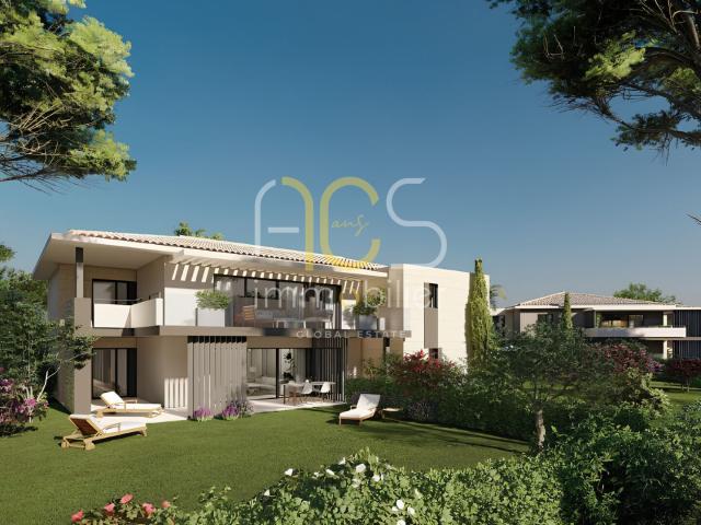 Sainte Maxime Appartement T3 de 78 m2 avec jardin et terrasse, vue mer 200m de la plage