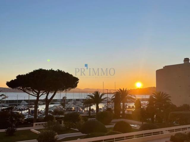 Sainte Maxime appartement 2 pièces vue mer