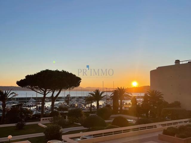 Sainte Maxime appartement 2 pièces vue mer