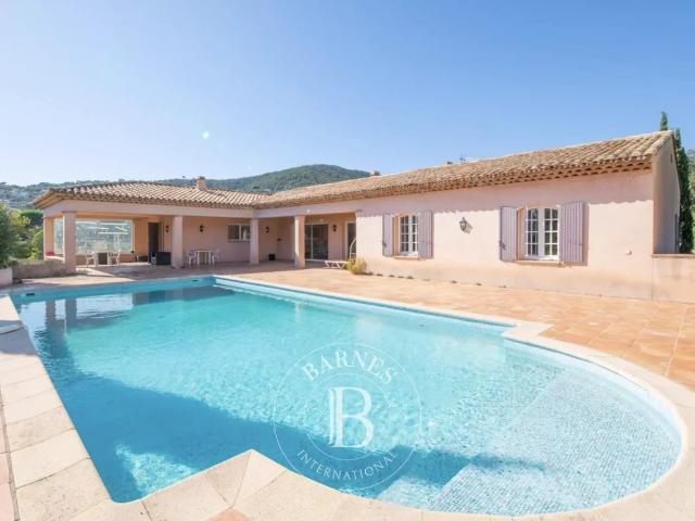 SAINTE MAXIME BASTIDE PROVENÇALE PISCINE