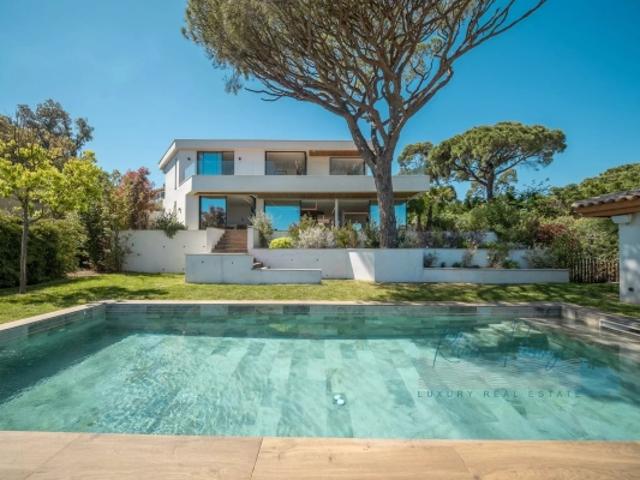 SAINTE MAXIME CONTEMPORAINE NEUVE VUE MER