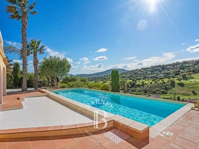 SAINTE MAXIME GOLF VILLA PROVENÇALE PISCINE