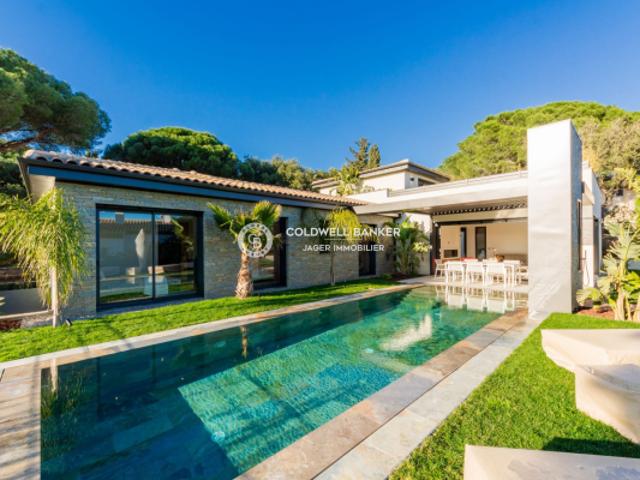 Sainte Maxime La Nartelle. A pied de la plage, villa contempor