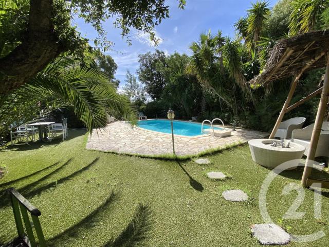 SAINTE MAXIME PROPRIÉTÉ FAMILIALE AVEC PISCINE À PIED DU CEN. 171m² Sainte Maxime