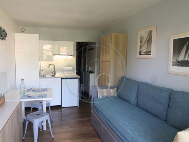 Sainte Maxime Studio au coeur de Sainte Maxime avec balcon. 16m² Sainte Maxime