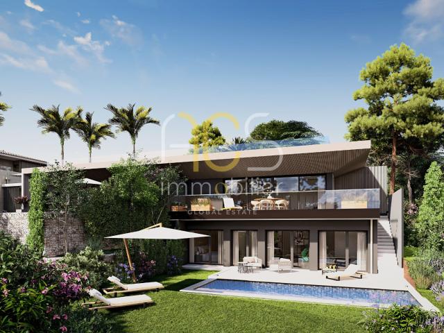 Sainte Maxime Villa de 150 m2 avec piscine privative et vue mer 200m de la plage