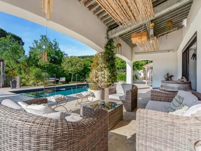 Sainte Maxime – Villa familiale avec espace invités indépendant et fort potentiel locatif