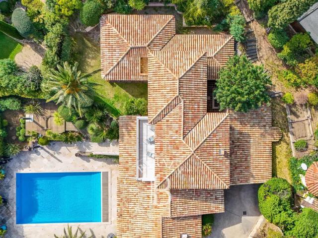 Sainte Maxime Villa Provençale Rénovée Avec Vue Mer Proc. 233m² Sainte Maxime