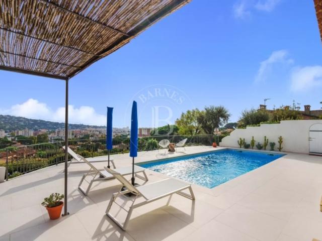 SAINTE MAXIME VILLA VUE VILLE ET MER 3 CHAMBRES PISCINE