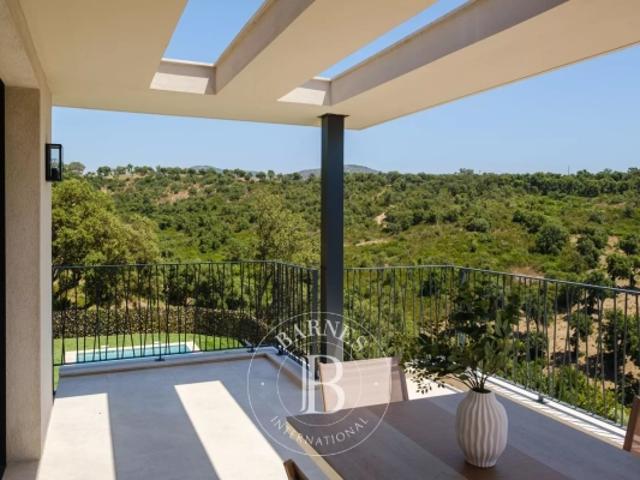SAINTE MAXIME VILLA 5 CHAMBRES PISCINE GARAGE