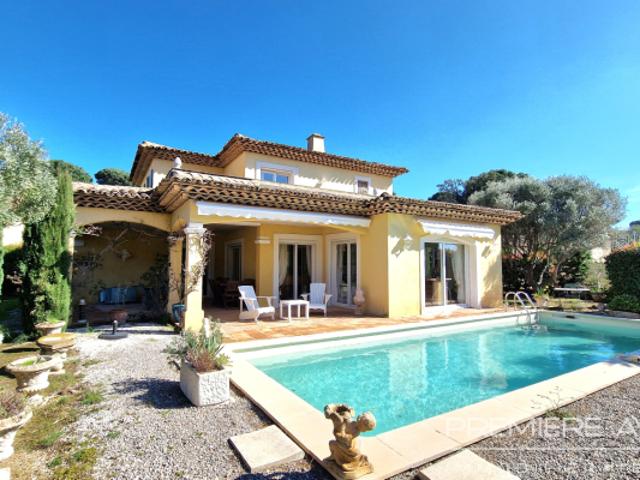 SAINTE MAXIME VILLA 5 PIECES PISCINE GOLF