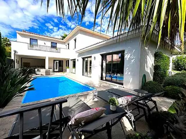 Sainte Maxime 83120 Achat / Vente maison 4 pièces t4 au dernier étage piscine
