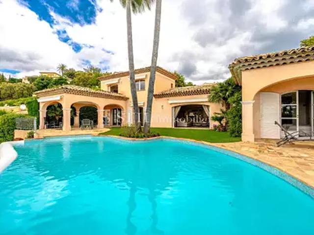 Sainte Maxime 83120 Achat / Vente maison 5 pièces t5 piscine