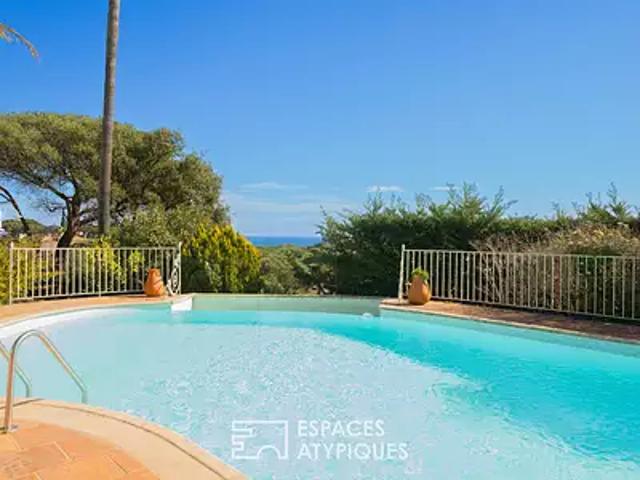 Sainte Maxime 83120 Achat / Vente maison 7 pièces t7 au dernier étage piscine