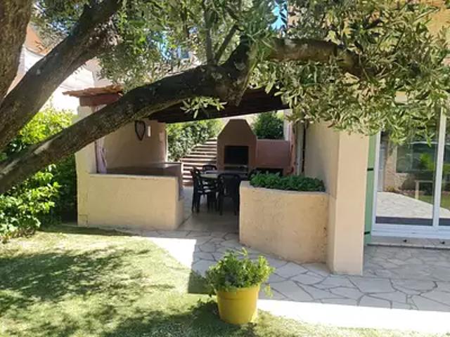 Sainte Maxime 83120 Achat / Vente maison 7 pièces t7 piscine
