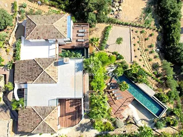 Sainte Maxime 83120 Achat / Vente maison 10 pièces t10 au dernier étage