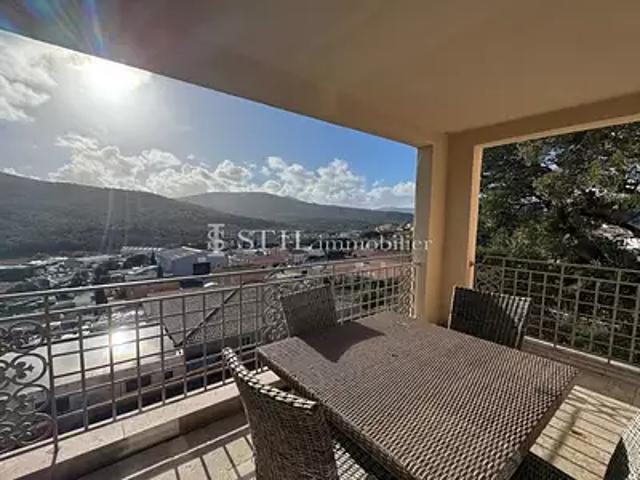 Sainte Maxime 83120 Achat / Vente appartement terrasse parking