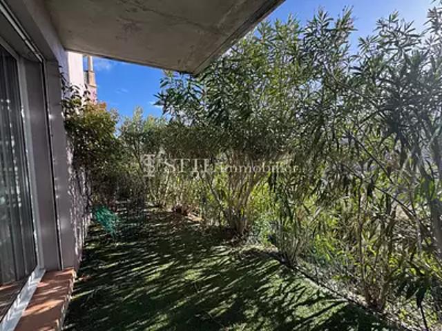 Sainte Maxime 83120 Achat / Vente appartement 1 pièce t1 terrasse parking